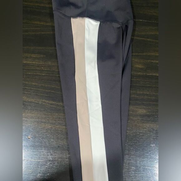 Move Theology leggings activewear size extra small  - Picture 3 of 4